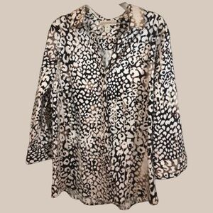 Women’s Dana Buchman, animal print, Blouse, size Medium